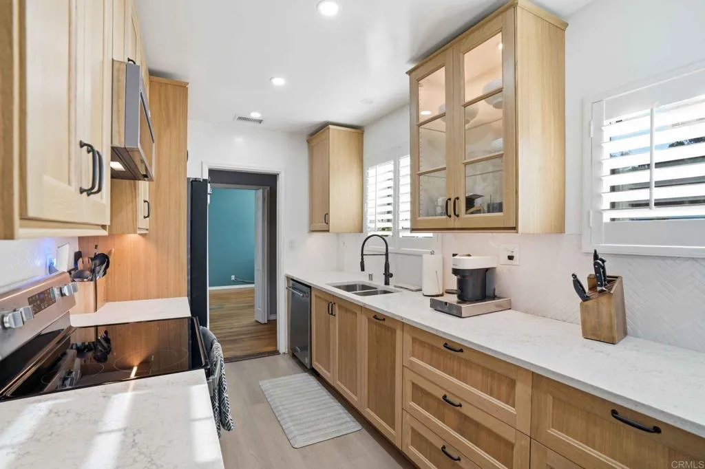 https://cdn.realtyfeed.com/cdn/127/306656280/17ae9432984df922f21d9d37b377e684.webp