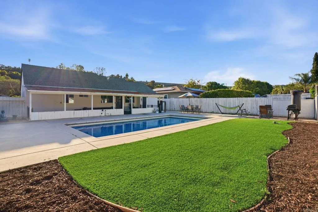 https://cdn.realtyfeed.com/cdn/127/306656280/1c1201f71d66ad5c1533c89bdd3e3576.webp