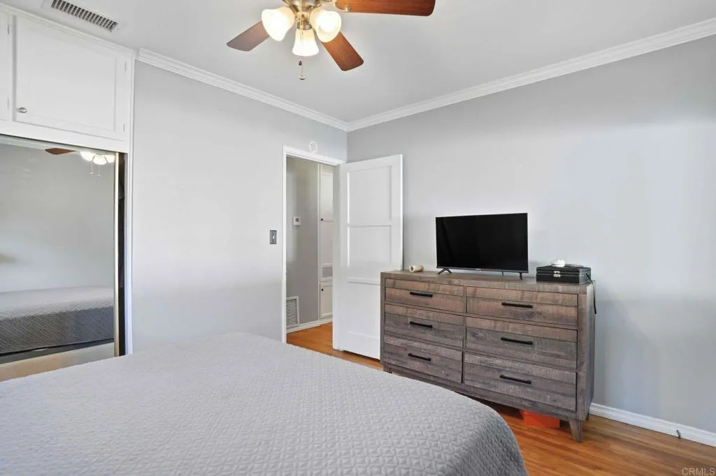 https://cdn.realtyfeed.com/cdn/127/306656280/74bffb4ba39051ce96640128c261b583.webp