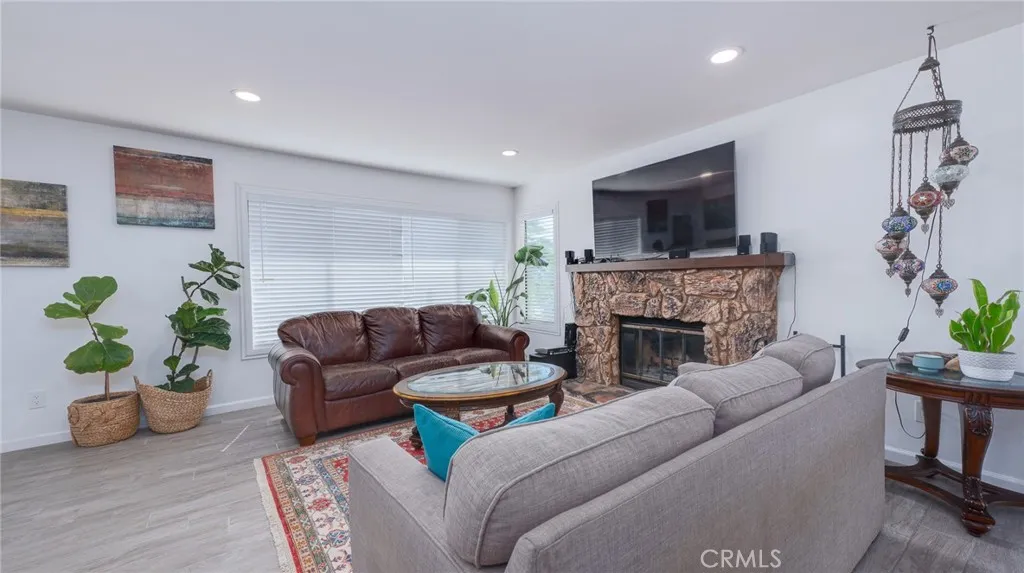 https://cdn.realtyfeed.com/cdn/127/306656284/031844e55a56020008d8334c9f7a325c.webp