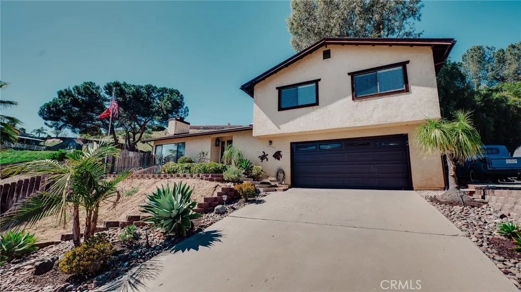 Lakeside, CA 92040