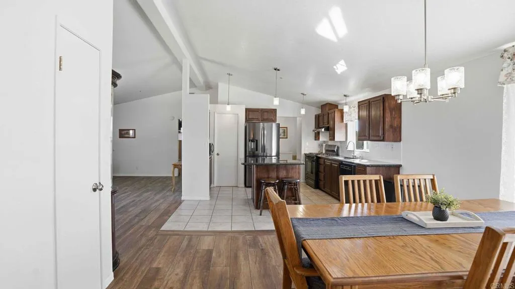 https://cdn.realtyfeed.com/cdn/127/306656286/a6e358db46d5d8f4797a492e4aa49555.webp