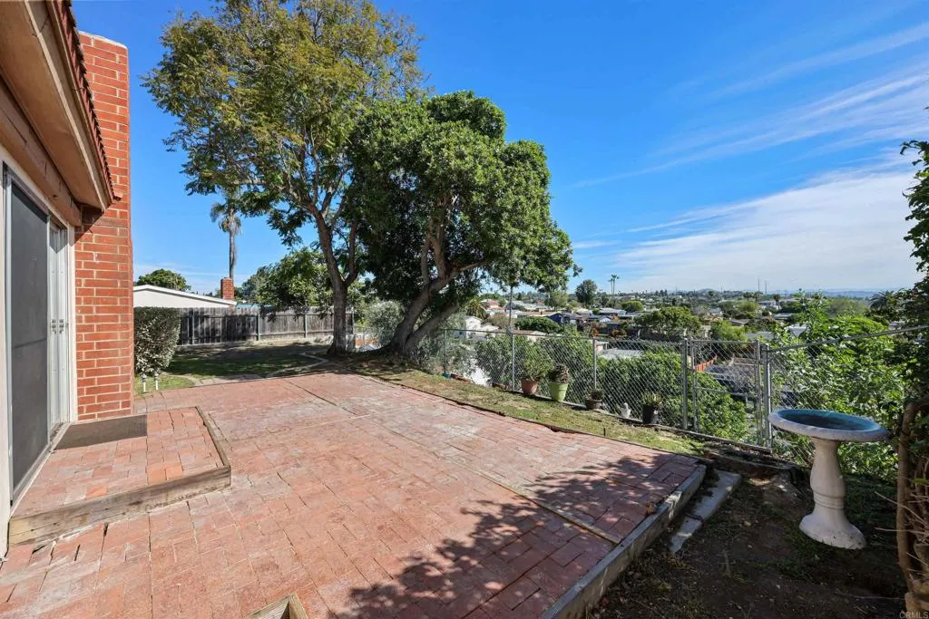https://cdn.realtyfeed.com/cdn/127/306656295/9b8b10f4473f8ab7a8427cf6ee631d56.webp