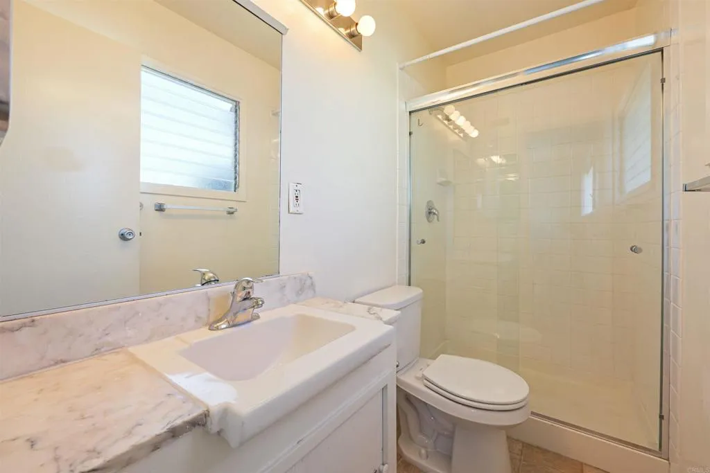 https://cdn.realtyfeed.com/cdn/127/306656295/f6f8788b924f2221a44de41ac7b6ddd3.webp