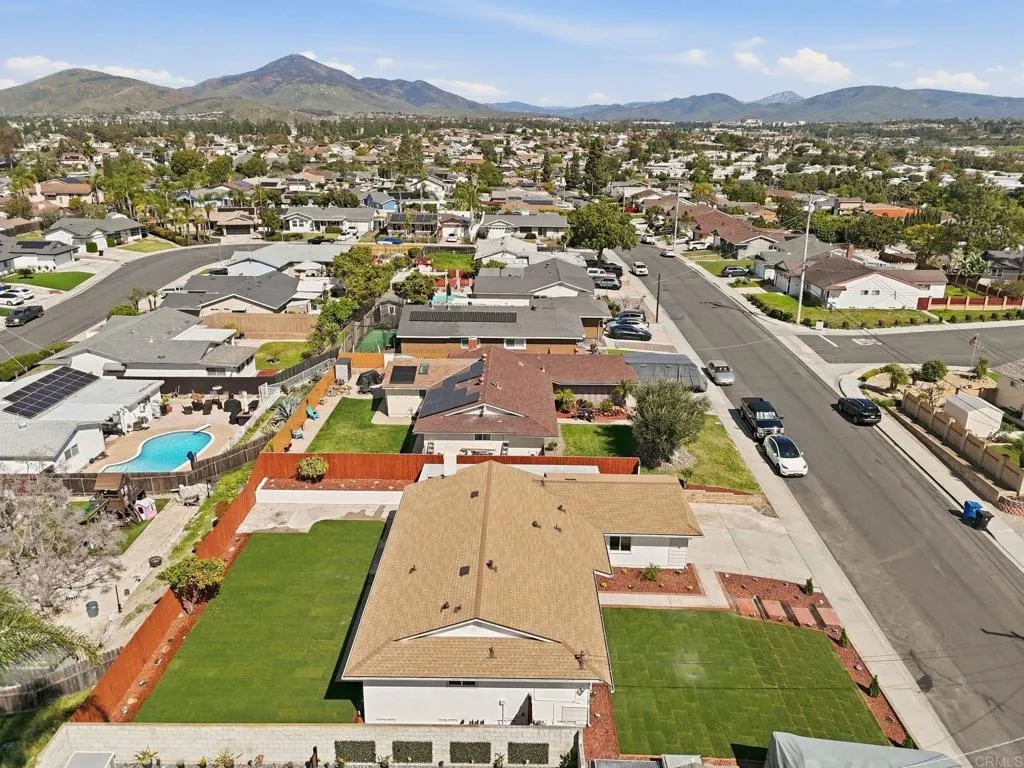 https://cdn.realtyfeed.com/cdn/127/306656311/aa1b1fd13a43f5643869a34b1474d576.webp