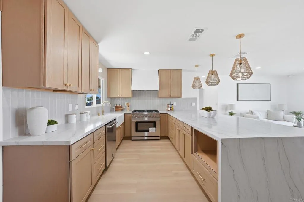 https://cdn.realtyfeed.com/cdn/127/306656311/ef5e6e72f3052b5454e57abeeea60a57.webp