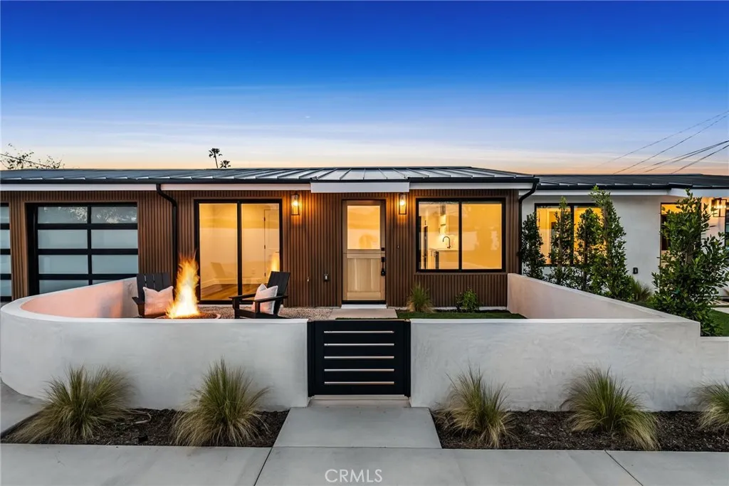 251 Costa Mesa Unit B, Costa Mesa, CA 92627 - Photo 2 of 20, Costa Mesa, CA