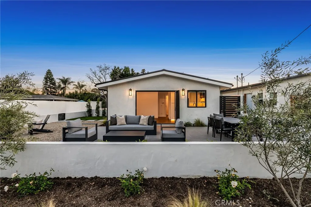 251 Costa Mesa Unit A, Costa Mesa, CA 92627 - Photo 3 of 22, Costa Mesa, CA