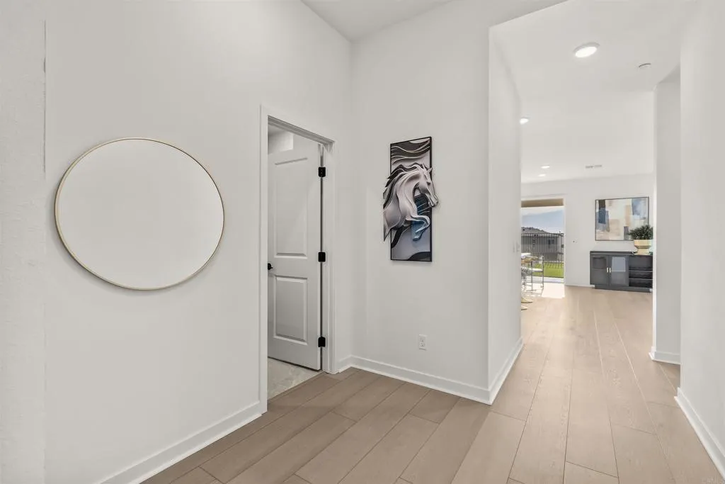 https://cdn.realtyfeed.com/cdn/127/306656417/0fecc550e9171a5b1e9a1b7b8782d0df.webp