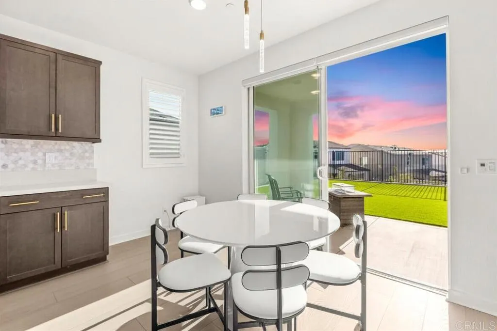 https://cdn.realtyfeed.com/cdn/127/306656417/e3cf333a6e30f1080220e738815647b8.webp