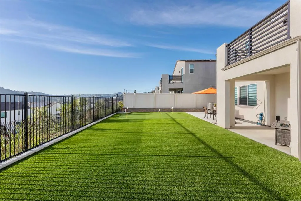https://cdn.realtyfeed.com/cdn/127/306656417/e94ff53cb5b02a8064e3eefb83832ca3.webp