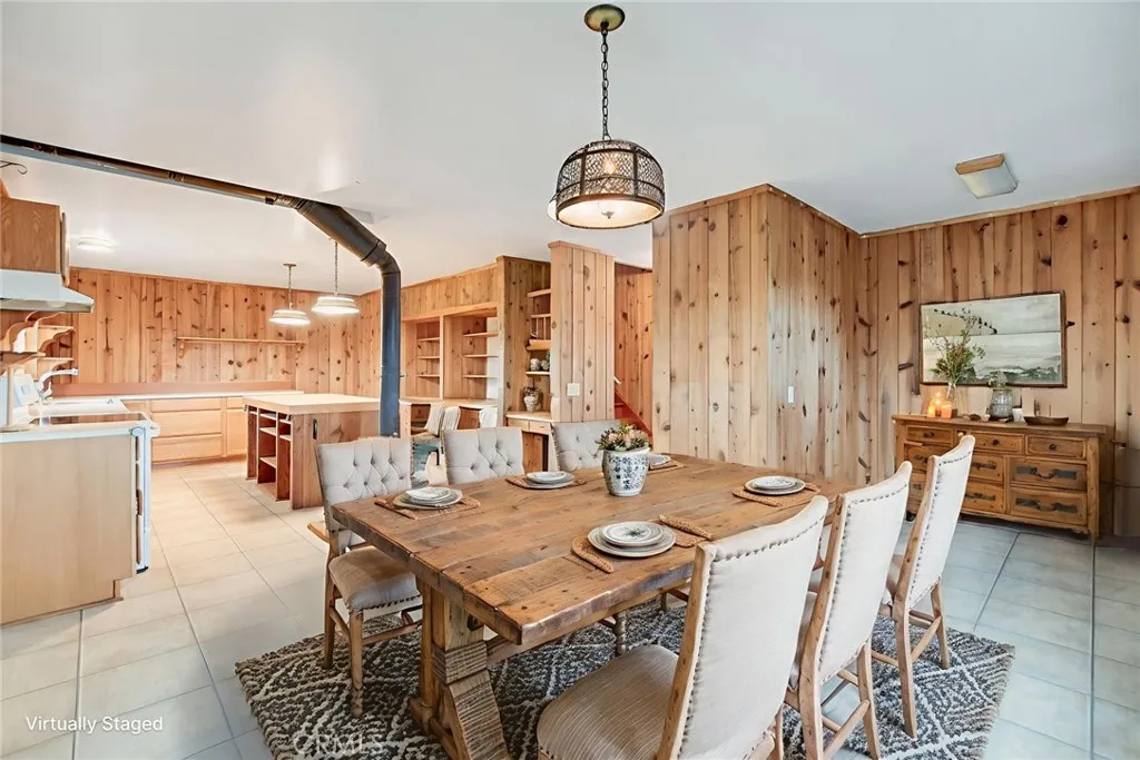 https://cdn.realtyfeed.com/cdn/127/306656431/0bbbfa78f32992d7350783641da45694.webp