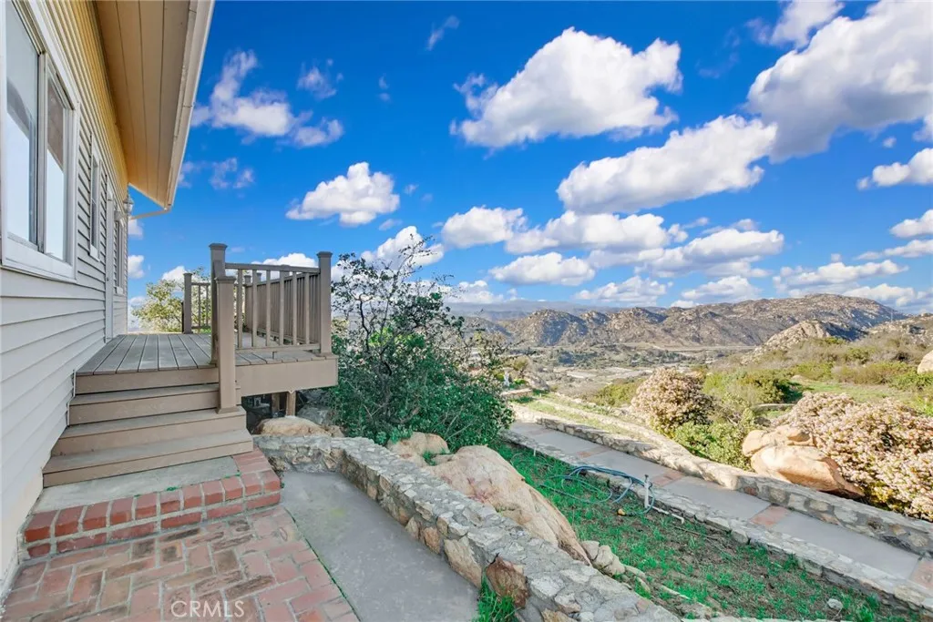 https://cdn.realtyfeed.com/cdn/127/306656431/202d62d5d6b8c4625c104e6e08ba0aef.webp