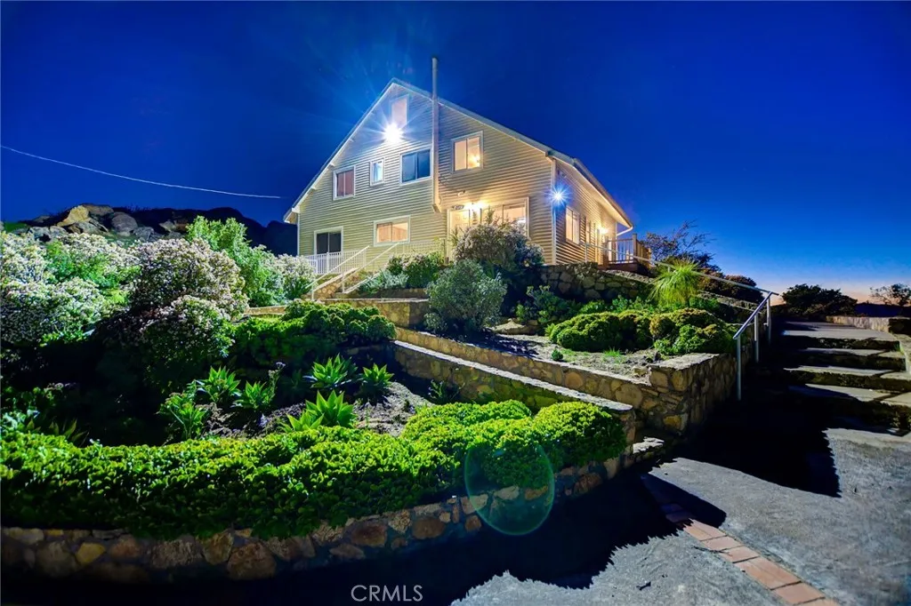 https://cdn.realtyfeed.com/cdn/127/306656431/402542bf6c8b2b8efdbdbed8bc40906b.webp