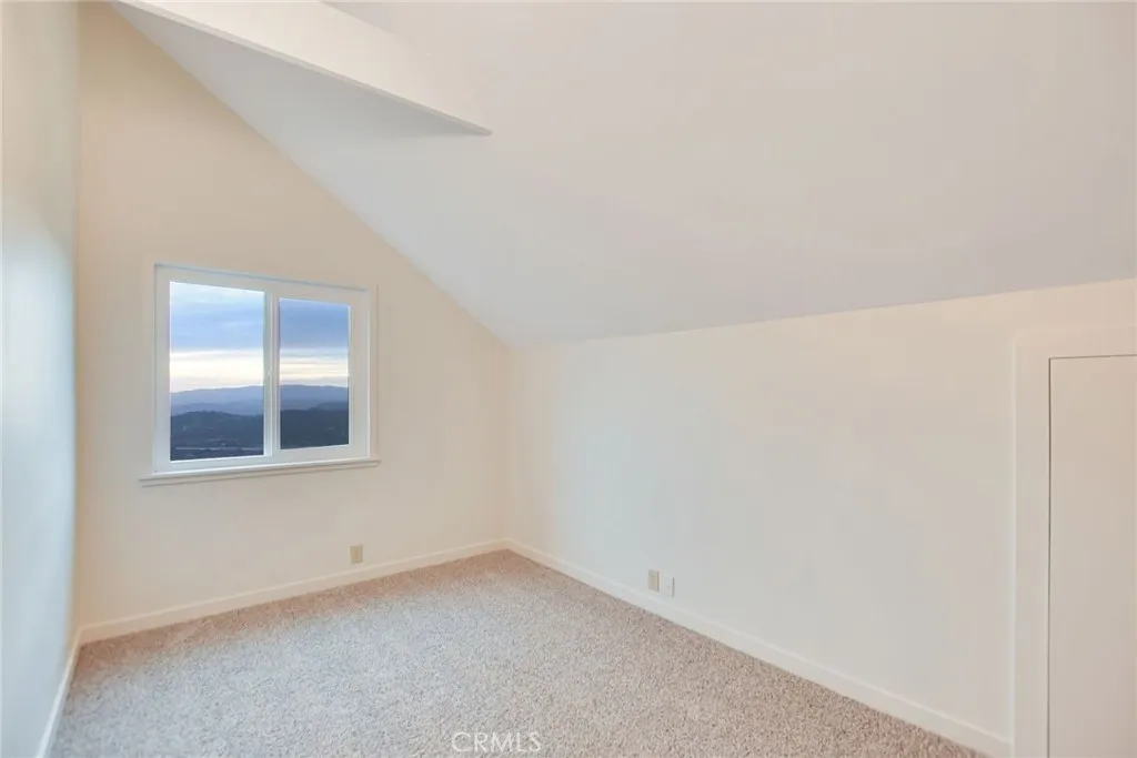 https://cdn.realtyfeed.com/cdn/127/306656431/41c226e0ad3bb0faa6a945817020ecae.webp