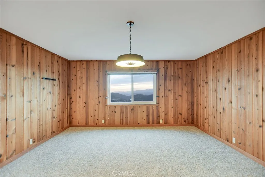 https://cdn.realtyfeed.com/cdn/127/306656431/79776ccd32a4ca1cce47e81f3e7c637f.webp
