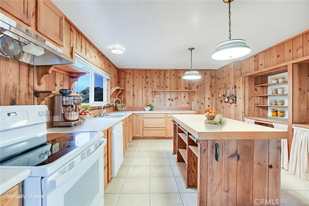 https://cdn.realtyfeed.com/cdn/127/306656431/b49051f1d6a15696fbb1d10c879e66cc.webp