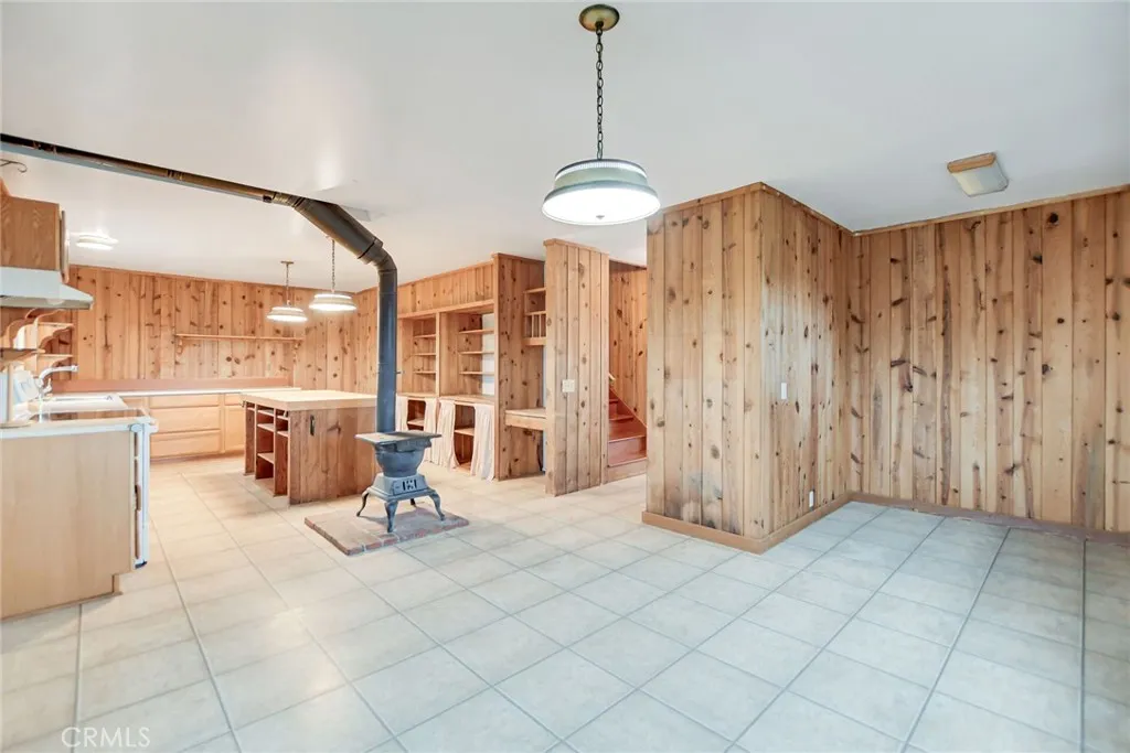 https://cdn.realtyfeed.com/cdn/127/306656431/c69497c2ac86e68afce94ffeedf9c7d0.webp