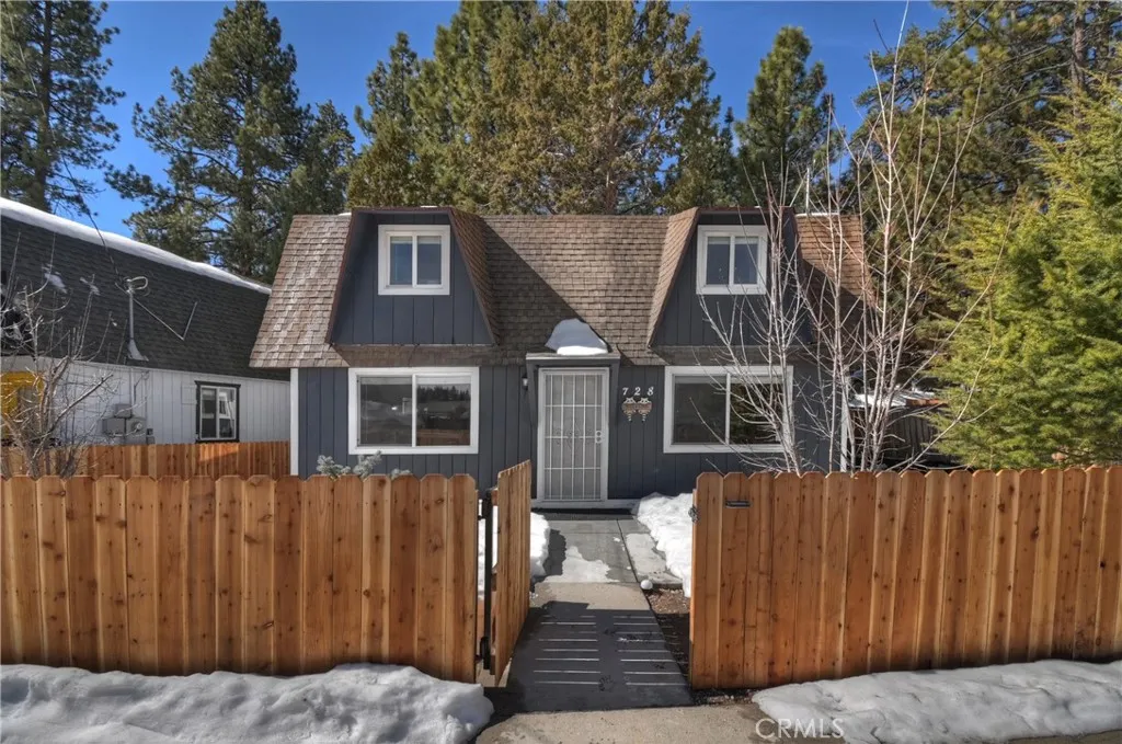 728 W Aeroplane, Big Bear City, CA 92314 - Photo 4 of 35, Big Bear City, CA