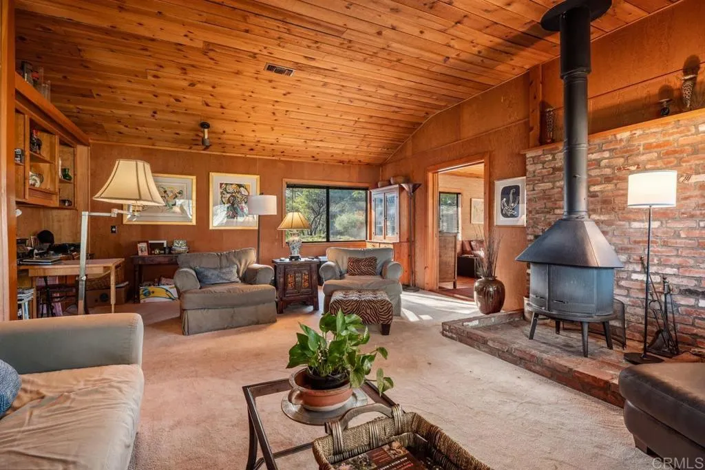 https://cdn.realtyfeed.com/cdn/127/306656466/14649d098ab3dded250f0b8868ff7111.webp