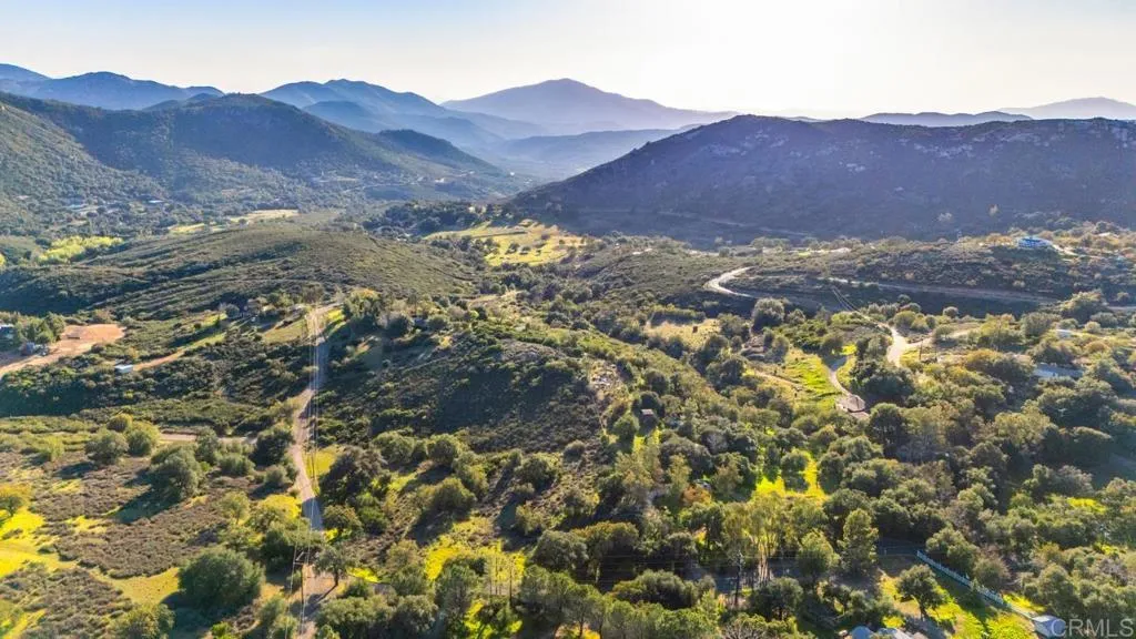 https://cdn.realtyfeed.com/cdn/127/306656466/2a4b94cfab0c0b6c735c62984f769808.webp
