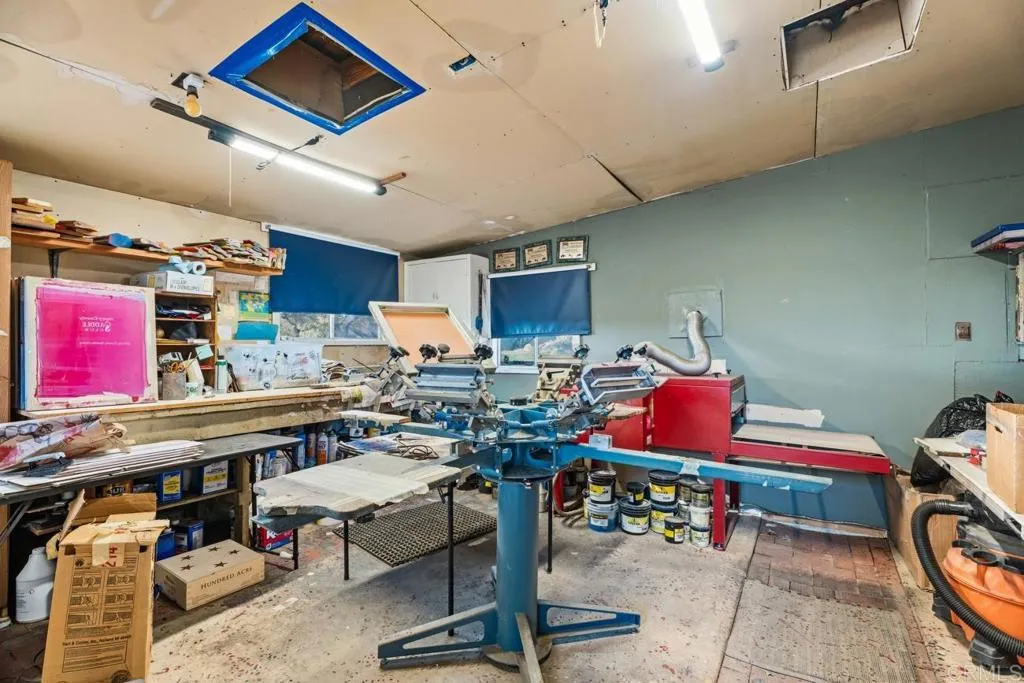 https://cdn.realtyfeed.com/cdn/127/306656466/ad3c643fc7637e056249f26830f6c673.webp
