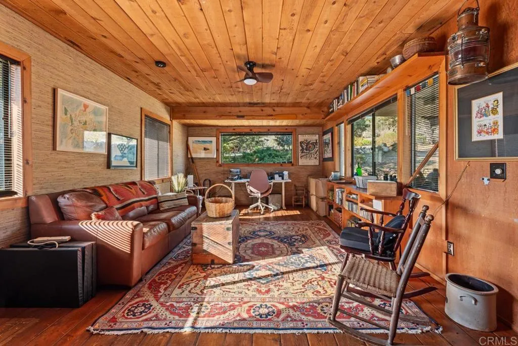 https://cdn.realtyfeed.com/cdn/127/306656466/e68b100f72d52611f7442eca21c07329.webp