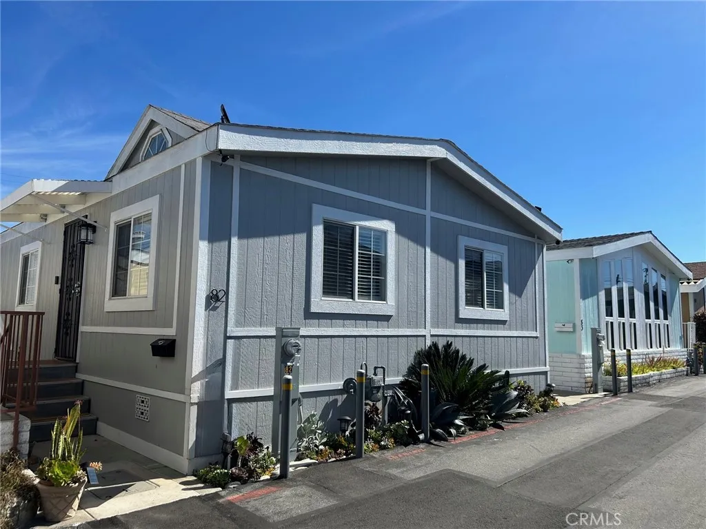 Costa Mesa, CA 92627