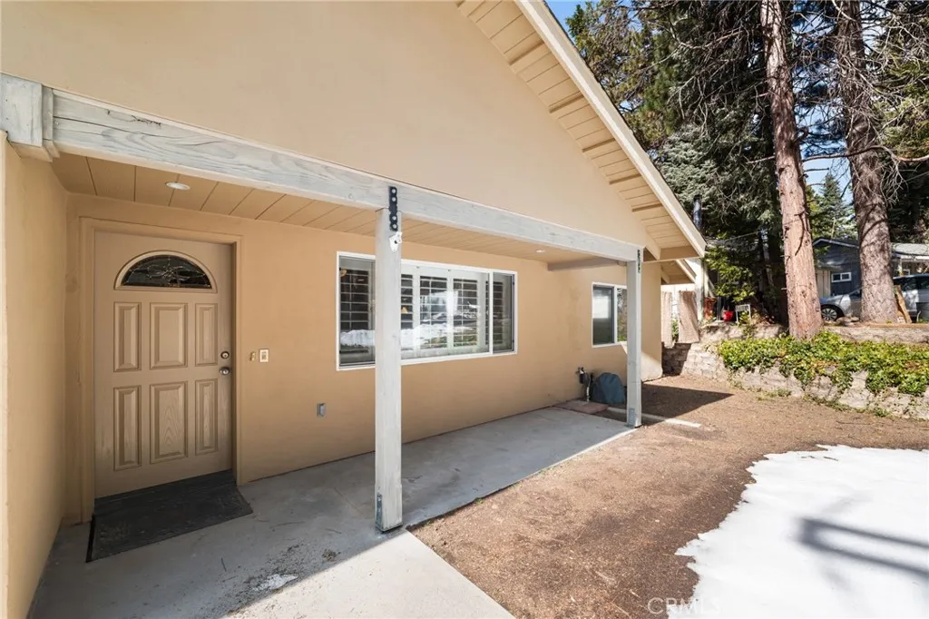 31686 Luring Pines, Running Springs, CA 92382 - Photo 4 of 46, Running Springs, CA