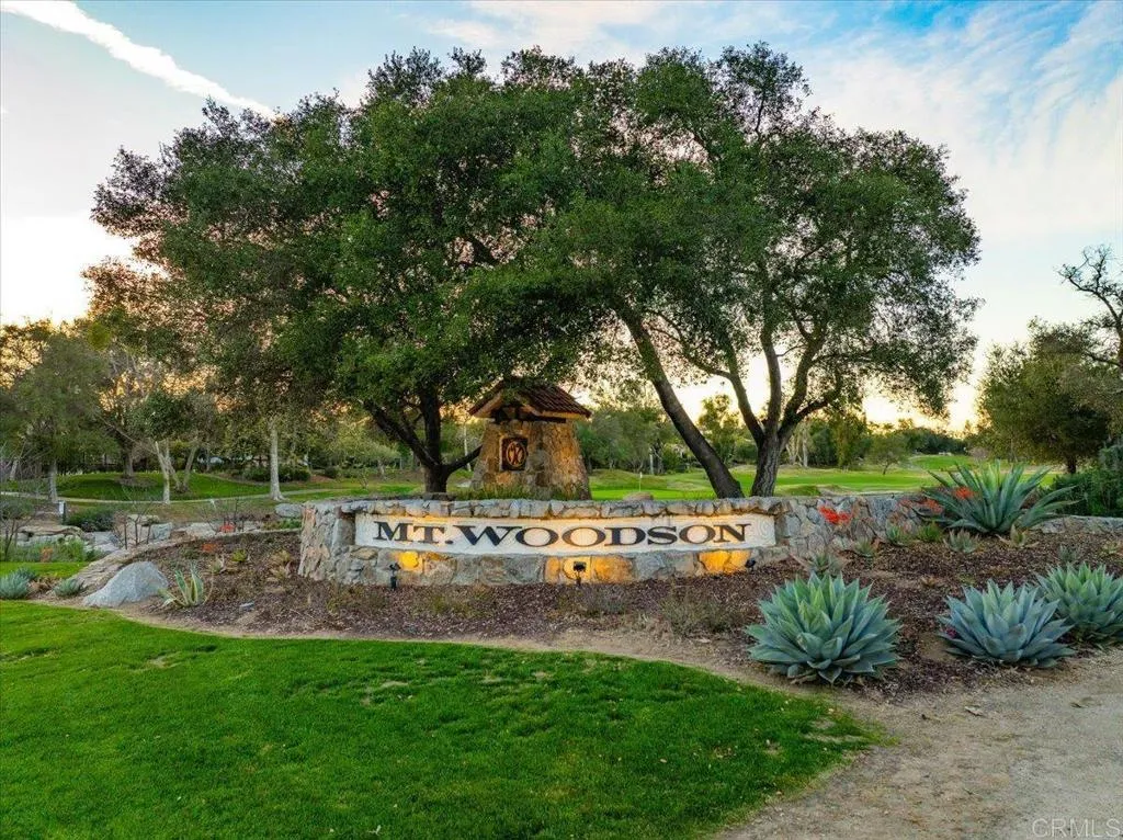 https://cdn.realtyfeed.com/cdn/127/306656545/5d5fe44ce747763629f4335f7d5d98d8.webp