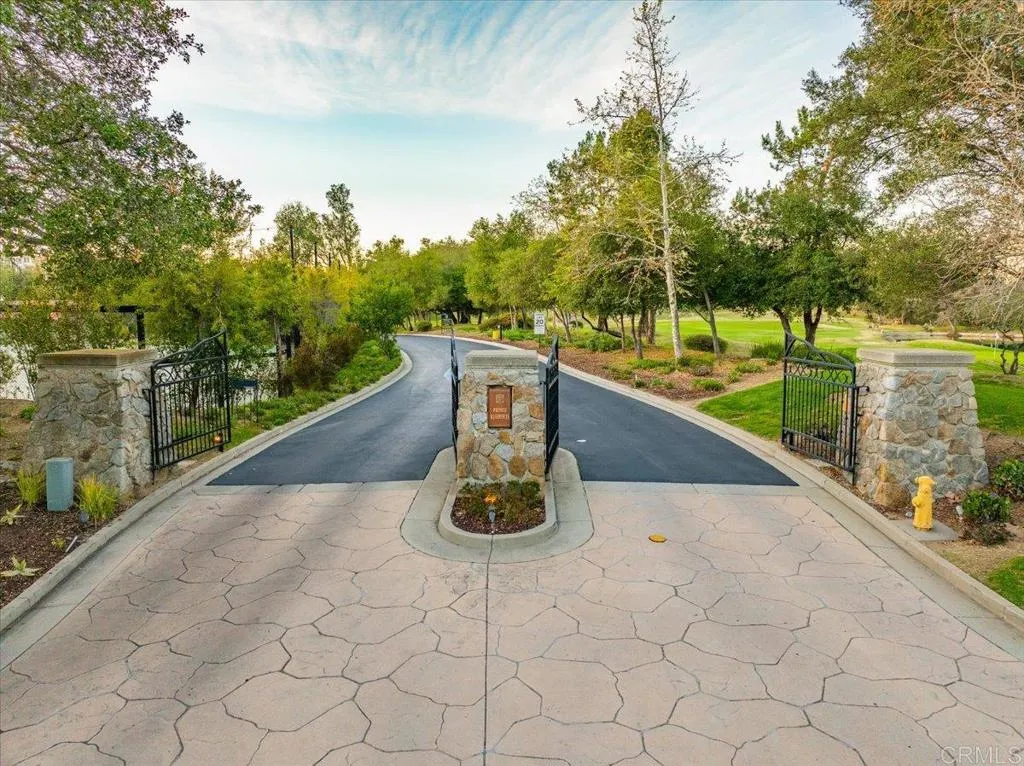 https://cdn.realtyfeed.com/cdn/127/306656545/b03b7ae7170ba82d7f75f3e1a020300c.webp