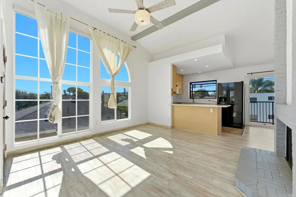 https://cdn.realtyfeed.com/cdn/127/306656623/fe004ba35a373c2495b77c5598b18e0e.webp