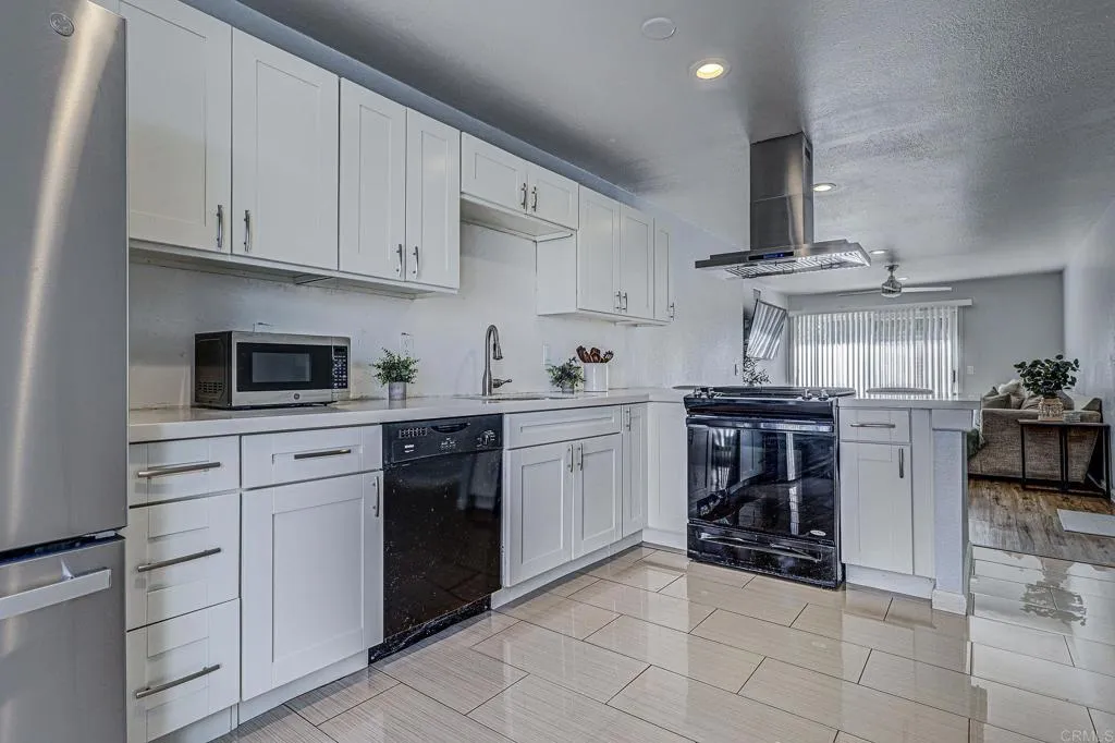 https://cdn.realtyfeed.com/cdn/127/306656683/7624a9f2b219b8762f2419151763aa2d.webp
