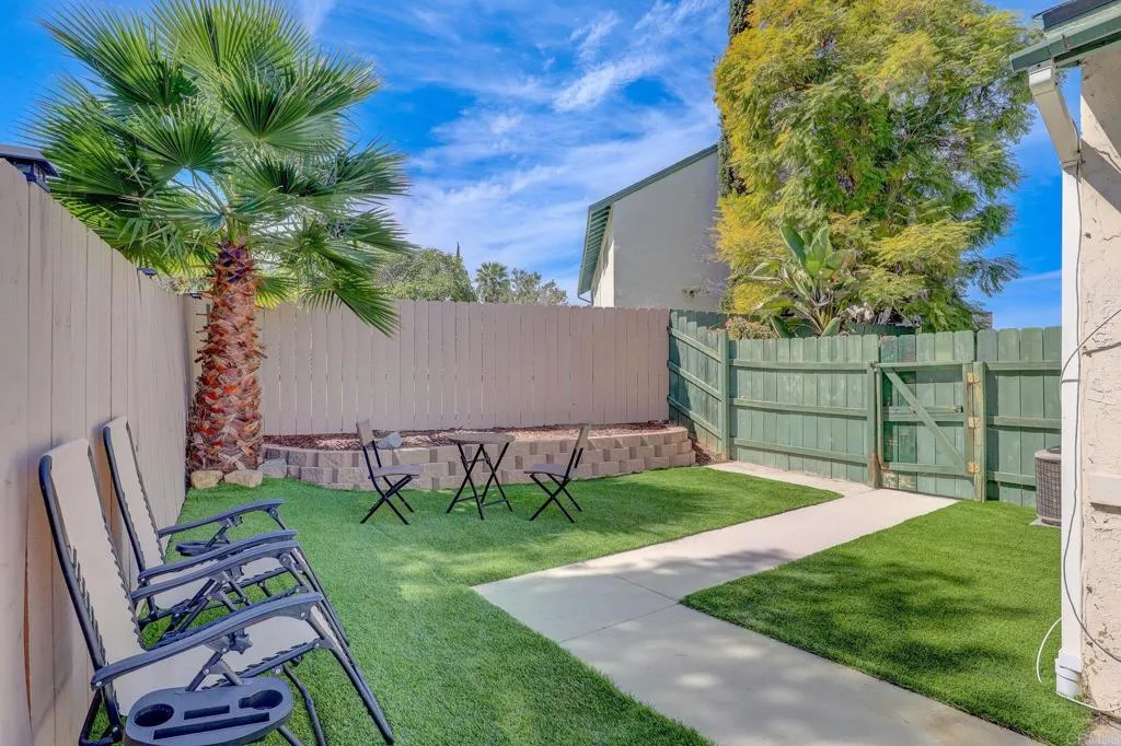 https://cdn.realtyfeed.com/cdn/127/306656683/a6cfd48773417f50803ef528581c06ae.webp