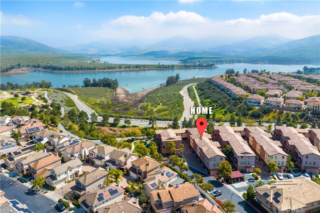 https://cdn.realtyfeed.com/cdn/127/306656875/6c818f42a5e27486f169b2f55fa6a245.webp