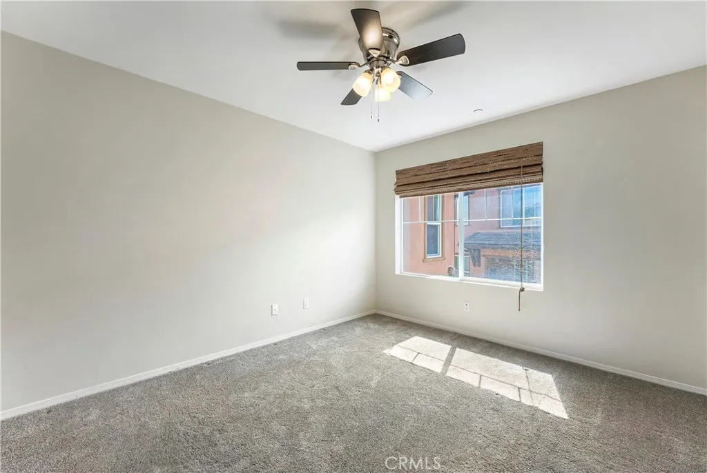 https://cdn.realtyfeed.com/cdn/127/306656875/74f26c92dde26e8045fbbf68949cd80d.webp