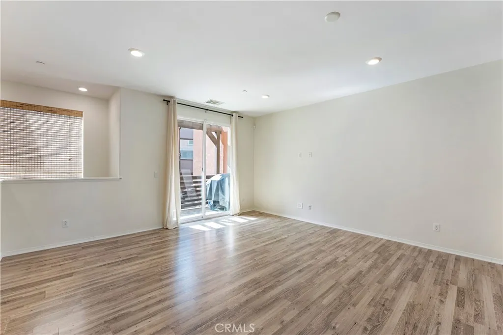https://cdn.realtyfeed.com/cdn/127/306656875/ce863dff3c6194e1244da1c3177b7837.webp
