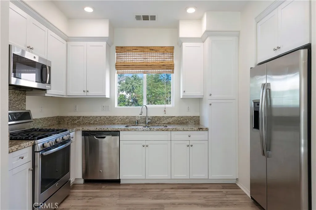 https://cdn.realtyfeed.com/cdn/127/306656875/e63f6ad157eeb91dc13277d0ad6058b3.webp