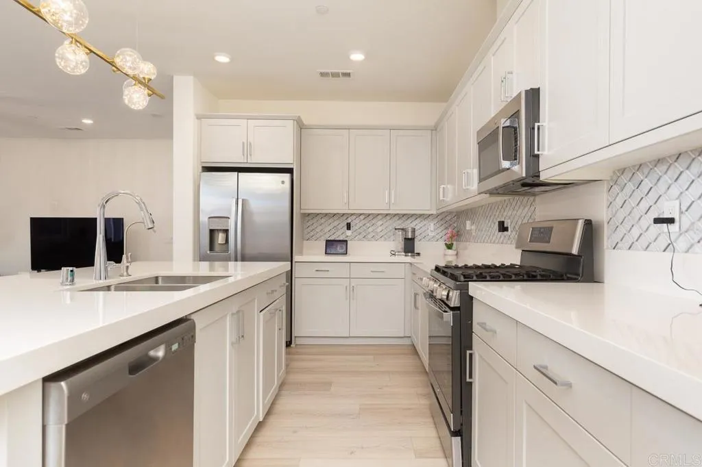https://cdn.realtyfeed.com/cdn/127/306656883/614e61f63e487e00c699a432a05930b6.webp
