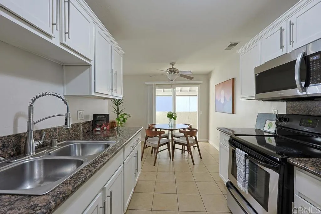 https://cdn.realtyfeed.com/cdn/127/306656913/8bf5081f00b9240ce4004856f148e0c6.webp