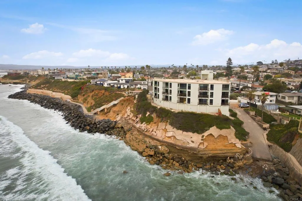 Browse active condo listings in OCEAN BEACH