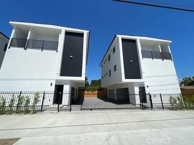 North Hollywood, CA 91606