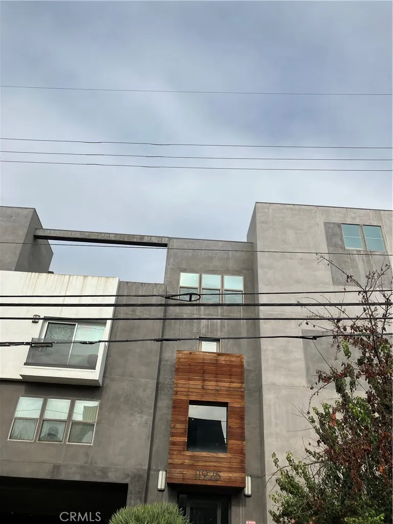 Valley Village, CA 91607