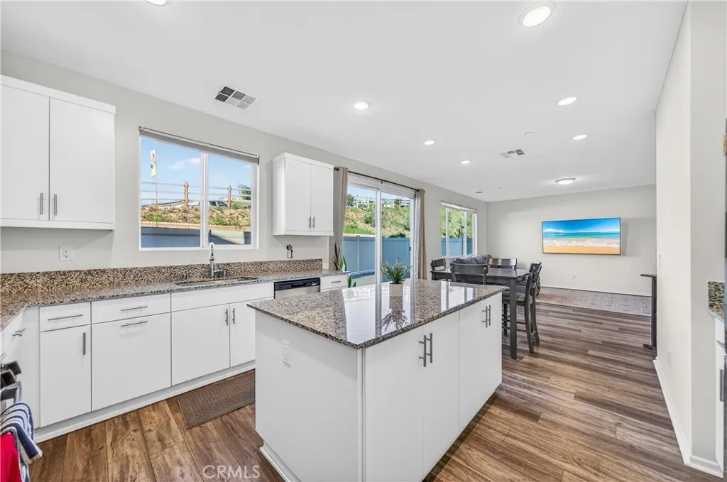https://cdn.realtyfeed.com/cdn/127/306657003/08ef584db9802347abf7d05ba4a7c813.webp