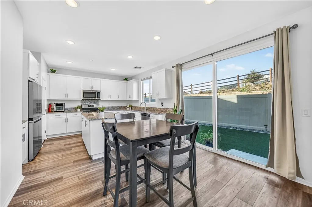 https://cdn.realtyfeed.com/cdn/127/306657003/1a9893b9f6a74b800d41eba922683669.webp