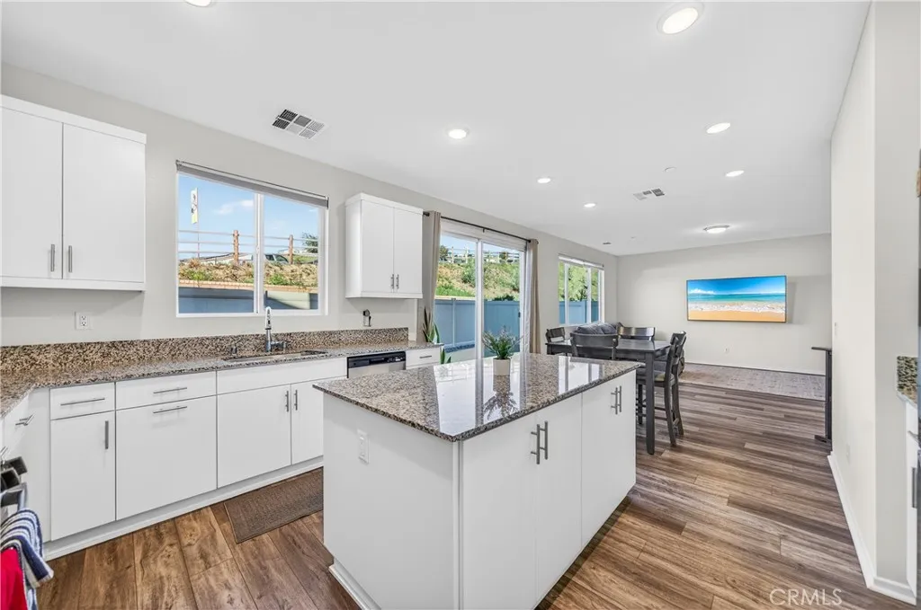 https://cdn.realtyfeed.com/cdn/127/306657003/2dee7bb18b3ddb4b5374521caf37e290.webp
