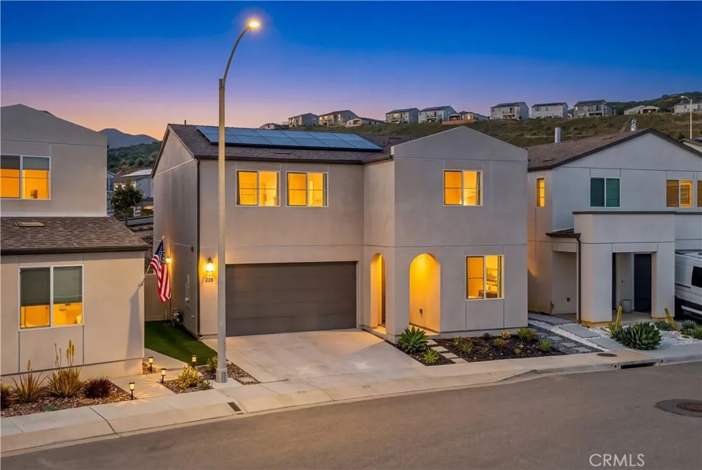 https://cdn.realtyfeed.com/cdn/127/306657003/3eec8e78fdc2f28419c074789fb9c957.webp