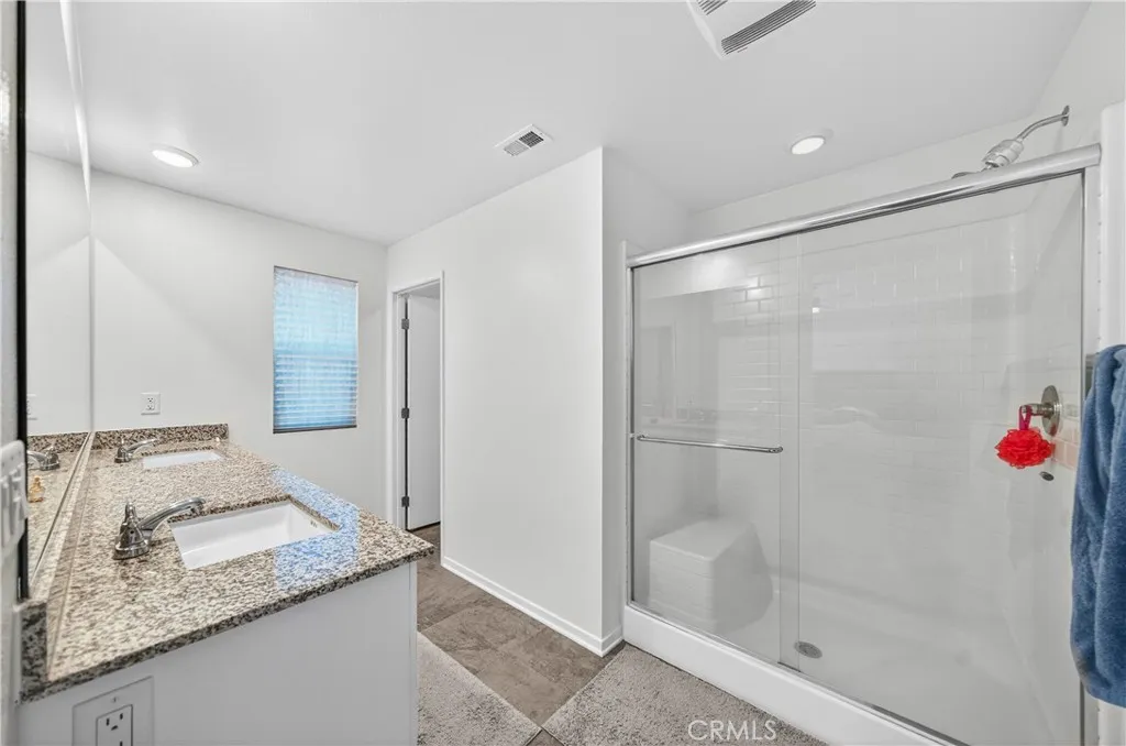 https://cdn.realtyfeed.com/cdn/127/306657003/449ea0dab0bceda9381b48ce13927379.webp