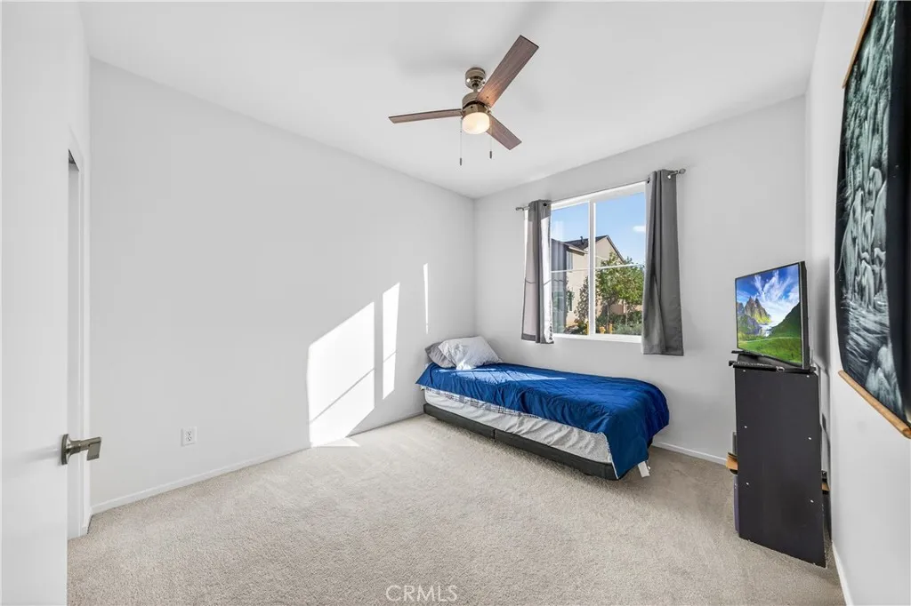 https://cdn.realtyfeed.com/cdn/127/306657003/84785fdbf8c4b1ccb34bb534a942199b.webp