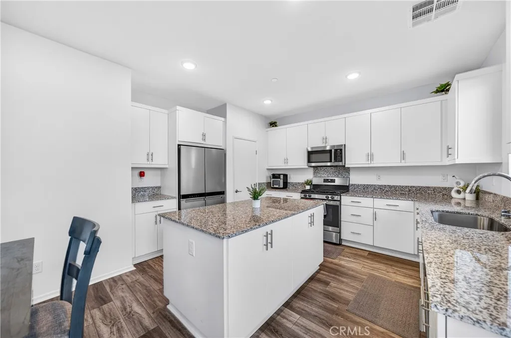 https://cdn.realtyfeed.com/cdn/127/306657003/ab5d497b235d543391bf22c6c295464f.webp